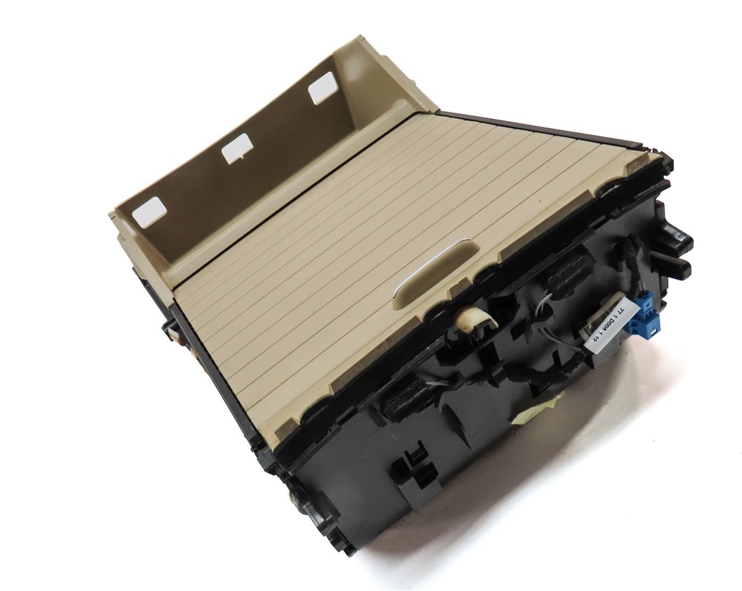 Thumbnail 3: 12 MERCEDES ML550 W166 FRONT CENTER CONSOLE CUPHOLDER ASHTRAY 12V SOCKET (BEIGE)