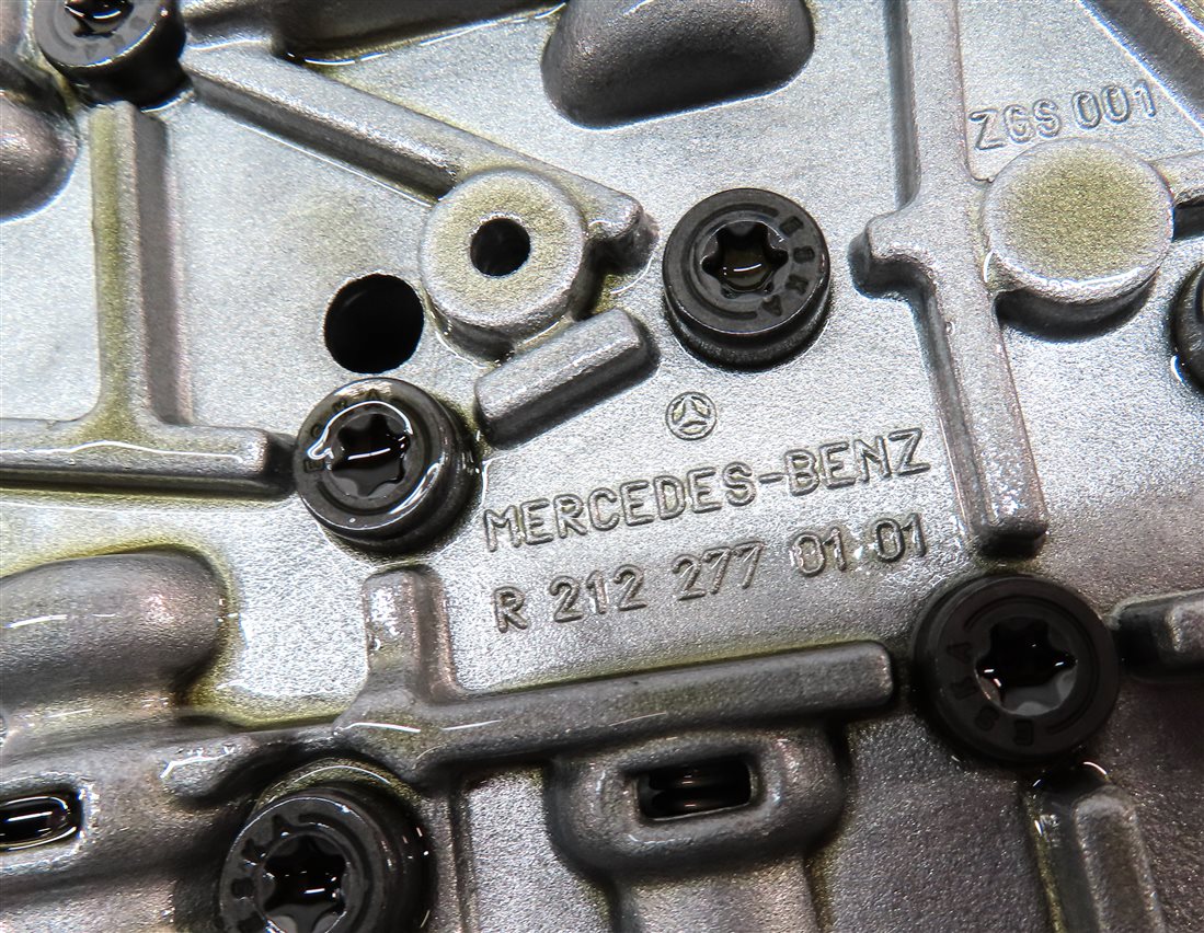 Thumbnail 7: 2012 MERCEDES ML550 (W166) 4.6L AUTOMATIC TRANSMISSION 722.909 VALVE BODY BLOCK
