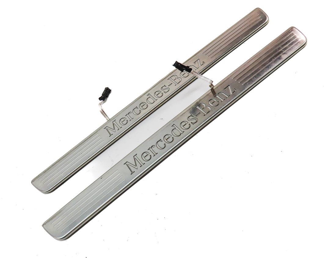 Thumbnail 3: 2012 MERCEDES ML550 (W166) FRONT LEFT & RIGHT LIGHTED DOOR SCUFF SILL SET/2