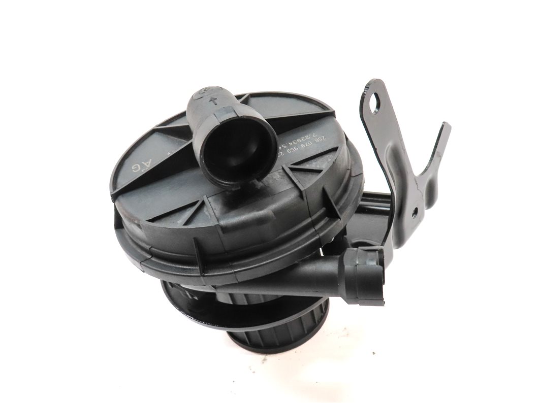 Thumbnail 2: 2012 AUDI A6 (C7) 3.0L SUPER (CGXB) ENGINE SMOG AIR INJECTION PUMP