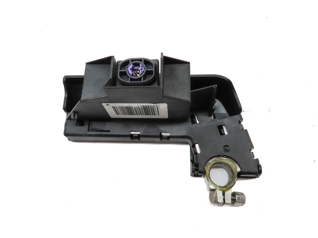 Thumbnail 4: 2012 AUDI A6 (C7) 3.0L SUPER (CGXB) ENGINE BATTERY OVERLOAD PROTECTION SWITCH