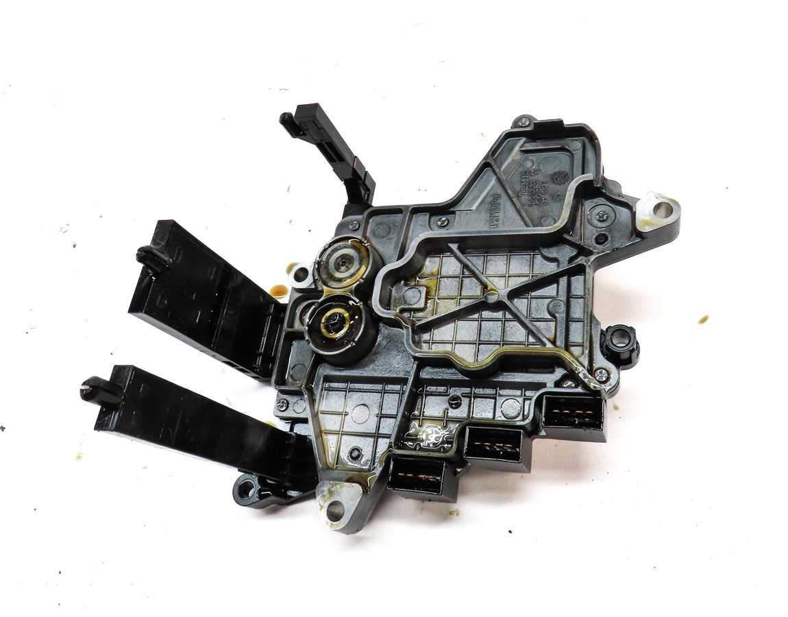 Thumbnail 6: 13-16 AUDI A4 (B8 8K) 2.0L FWD CVT TRANSMISSION VALVE BODY MULTI-TRONIC COMPUTER
