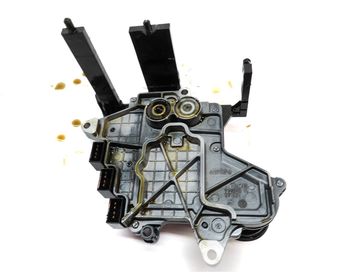 Thumbnail 7: 13-16 AUDI A4 (B8 8K) 2.0L FWD CVT TRANSMISSION VALVE BODY MULTI-TRONIC COMPUTER