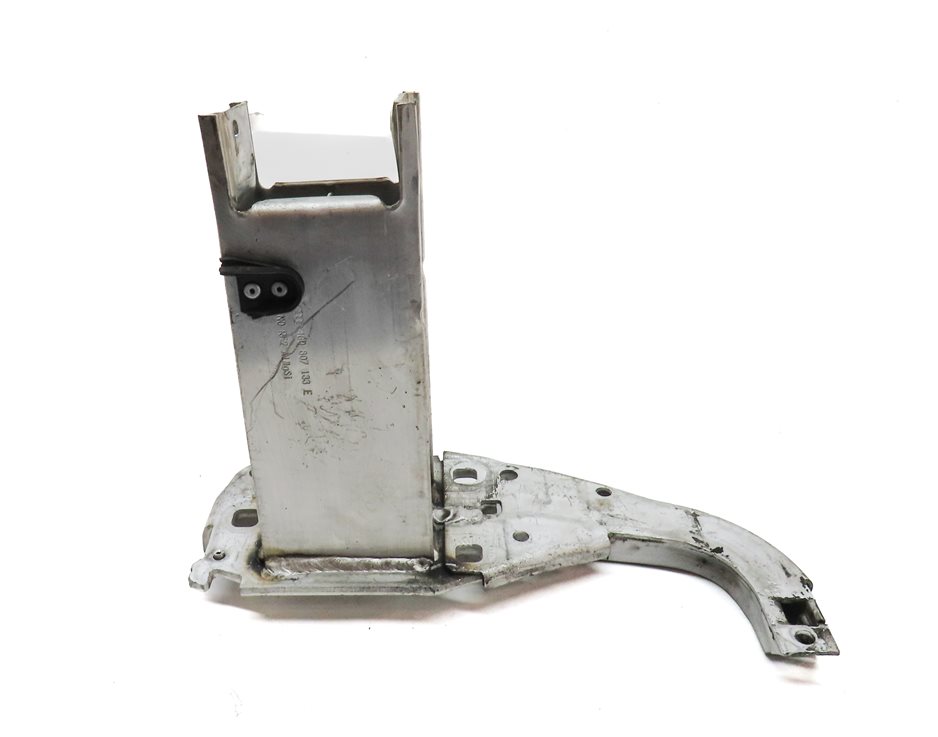 Thumbnail 2: 2012-2018 AUDI A6 A7 S6 S7 RS7 (C7 4G8) FRONT LEFT DRIVER BUMPER MOUNT BRACKET