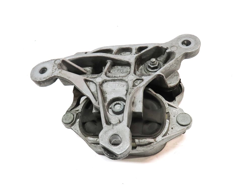 Thumbnail 2: 2015 AUDI A6 (C7) 2.0L (CAED) AUTOMATIC TRANSMISSION MOUNT BRACKET