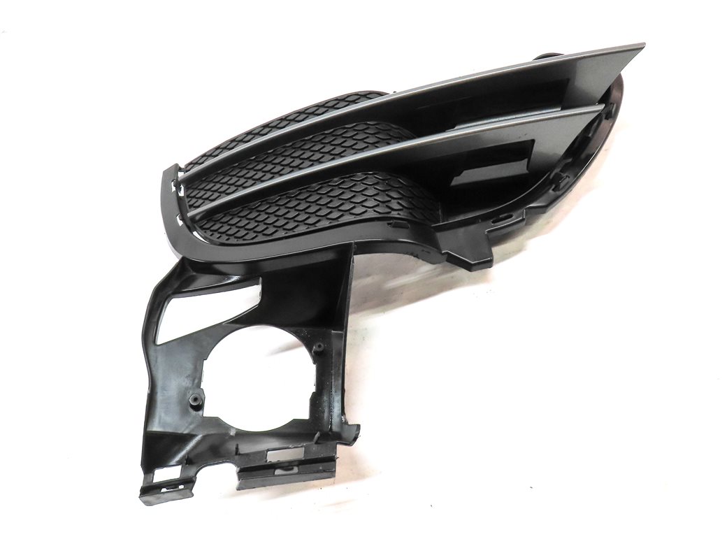 Thumbnail 2: 2011-2014 PORSCHE CAYENNE S (958) RIGHT FRONT PASSENGER LOWER BUMPER GRILLE TRIM
