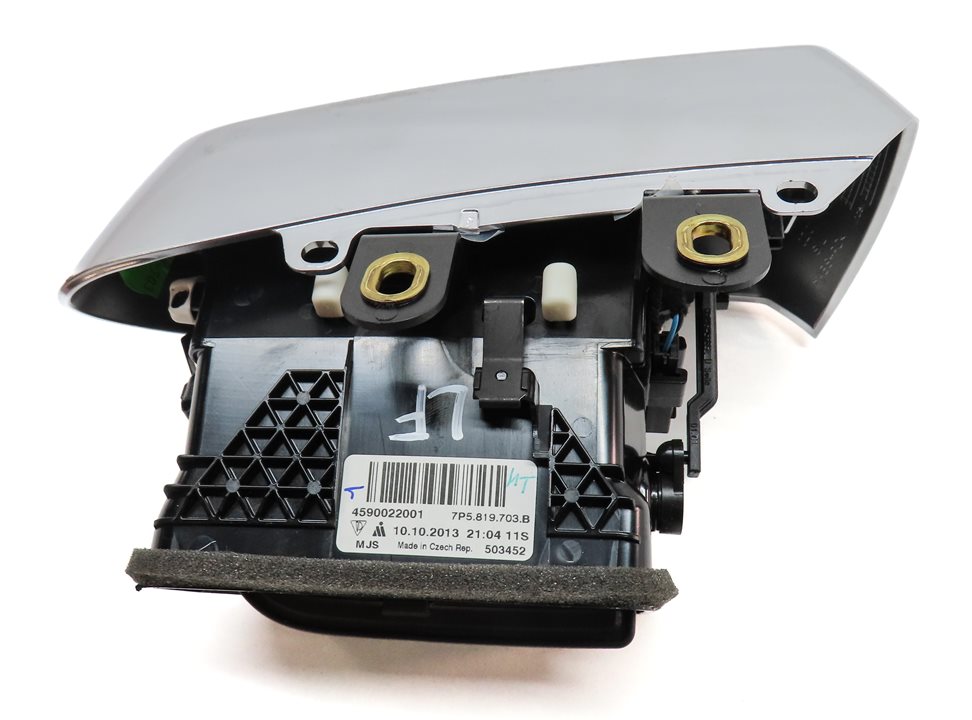 Thumbnail 5: 2014 PORSCHE CAYENNE (958) FRONT LEFT DRIVER DASH HEAT AIR AC HVAC VENT (Black)