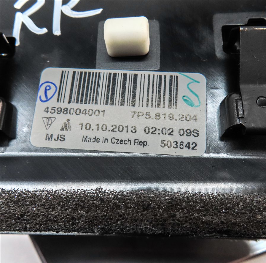 Thumbnail 6: 2014 PORSCHE CAYENNE (958) REAR RIGHT HEAT AIR AC HVAC VENT (Black)