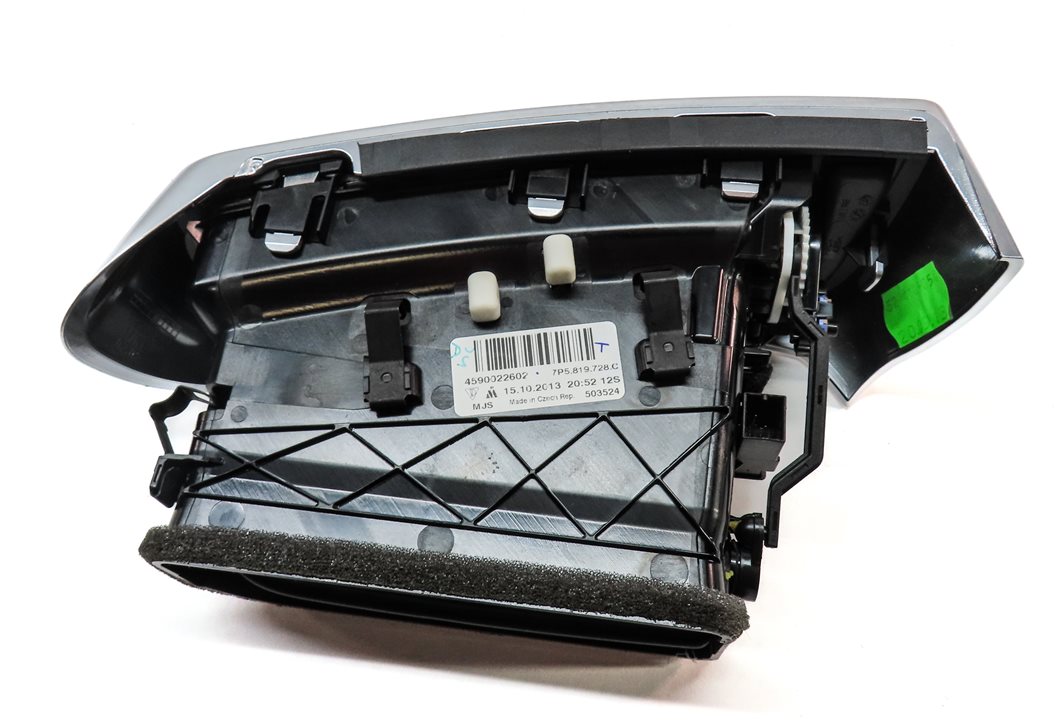 Thumbnail 5: 2014 PORSCHE CAYENNE (958) FRONT CENTER RIGHT DASH HEAT AIR AC VENT (Black)