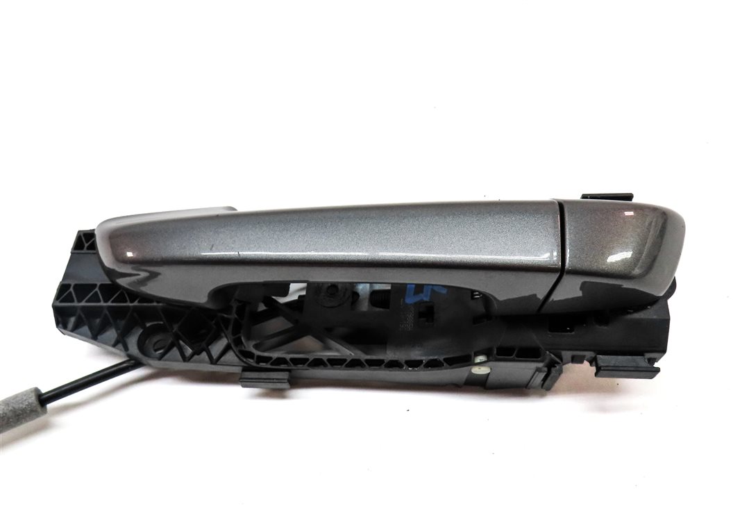 Thumbnail 4: 2011-2018 PORSCHE CAYENNE (958) REAR LEFT EXTERIOR DOOR HANDLE (Gray)