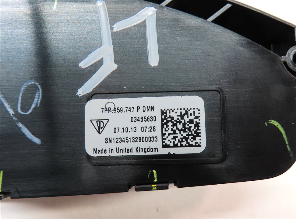 Thumbnail 6: 2014 PORSCHE CAYENNE (958) FRONT LEFT DRIVER SEAT POSITION LUMBAR ADJUST SWITCH