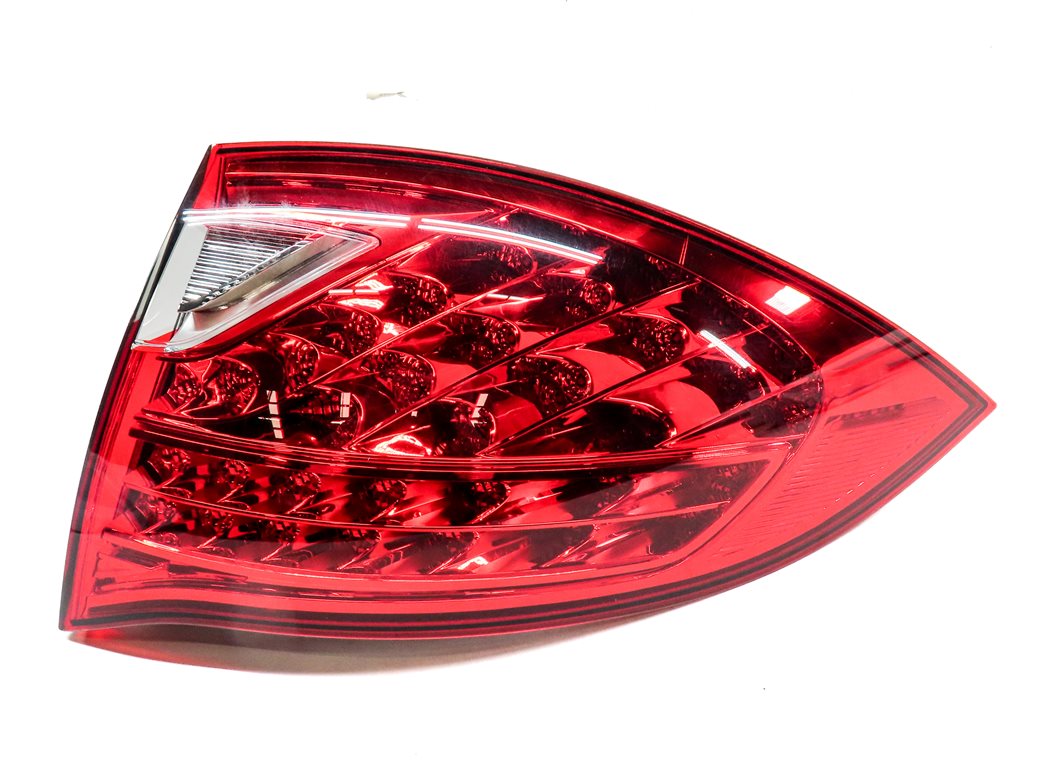 Thumbnail 3: 2011-2014 PORSCHE CAYENNE (958) RIGHT PASSENGER OUTER TAILLIGHT BRAKE LIGHT LAMP