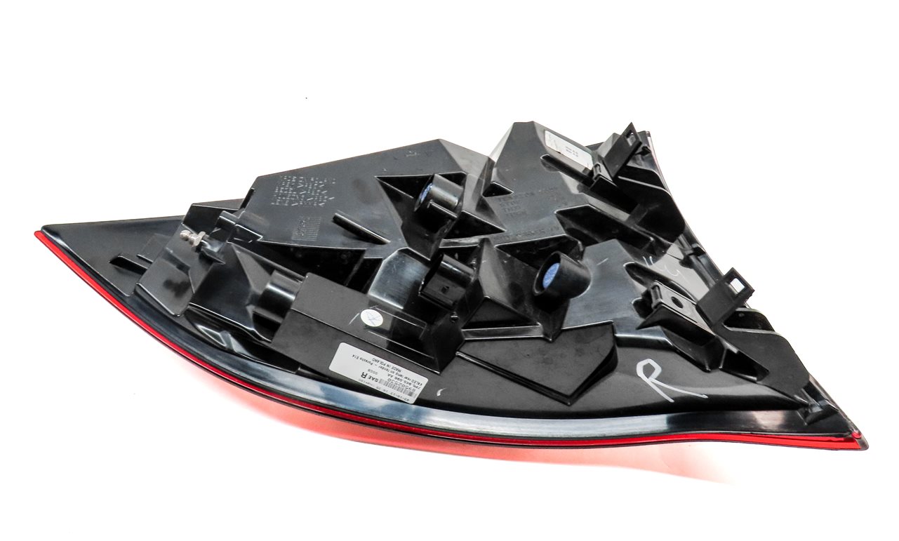 Thumbnail 5: 2011-2014 PORSCHE CAYENNE (958) RIGHT PASSENGER OUTER TAILLIGHT BRAKE LIGHT LAMP