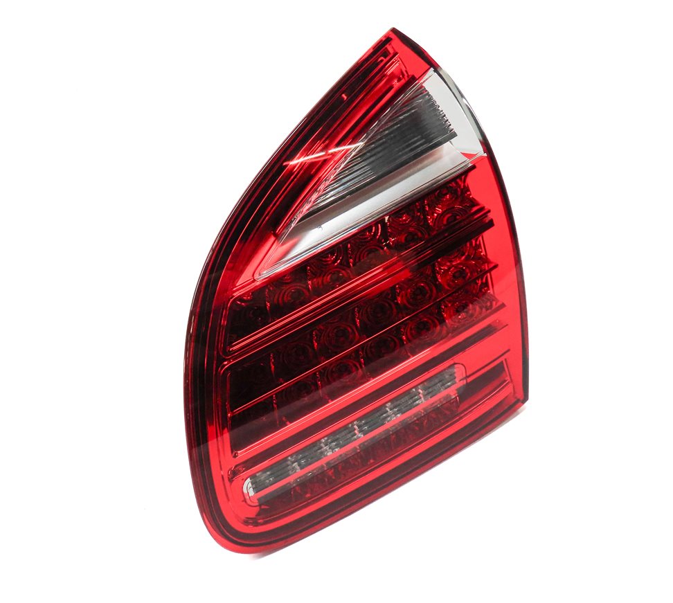 Thumbnail 4: 2011-2014 PORSCHE CAYENNE (958) RIGHT PASSENGER INNER TAILLIGHT LIGHT LAMP