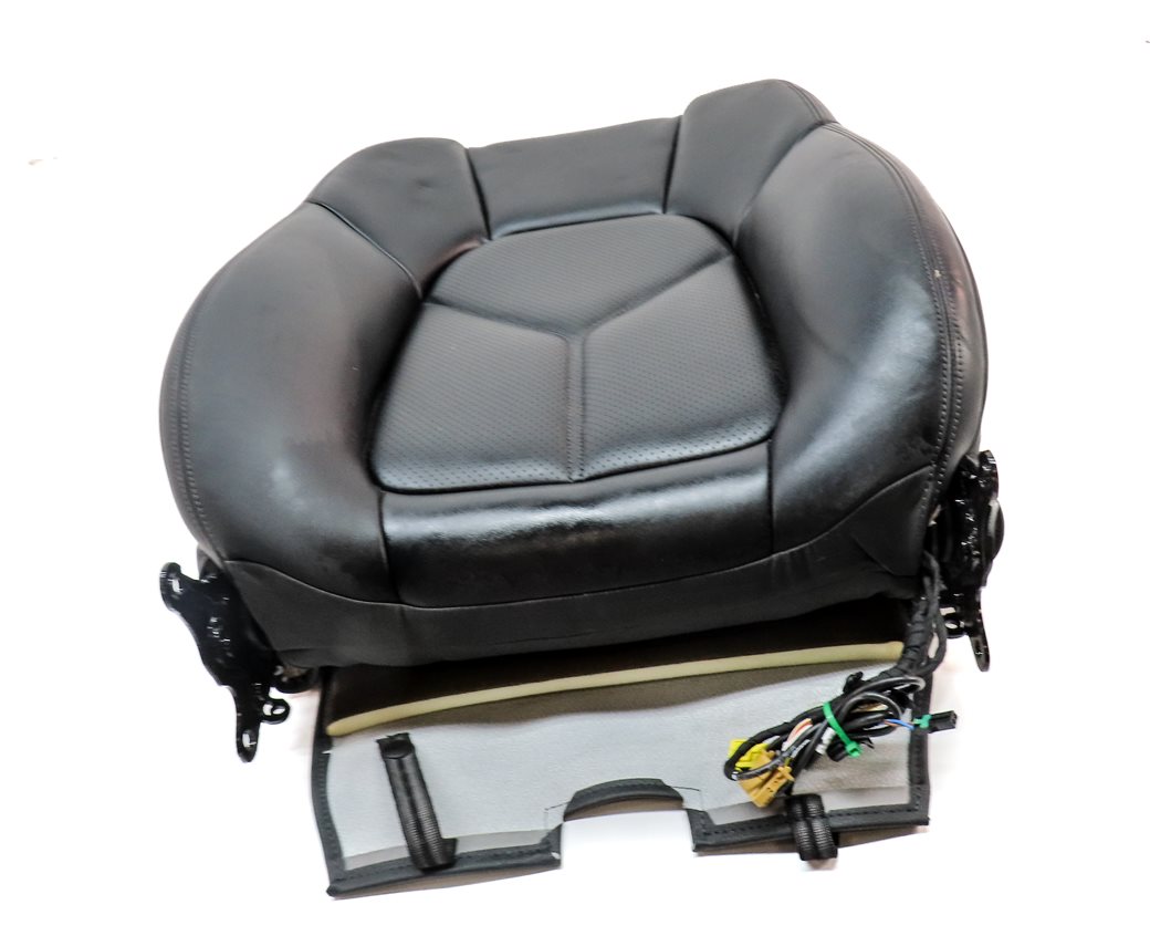 Thumbnail 2: 14 PORSCHE CAYENNE 958 FRONTLEFT DRIVER UPPER MEMORY HEATED SEAT CUSHION (Black)