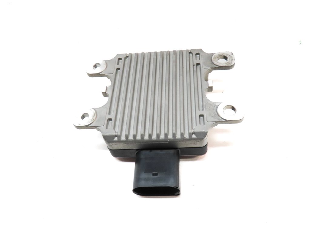 Thumbnail 2: 14 PORSCHE CAYENNE (958) 3.6L VR6 ENGINE HYDRAULIC MOTOR OIL PUMP CONTROL MODULE