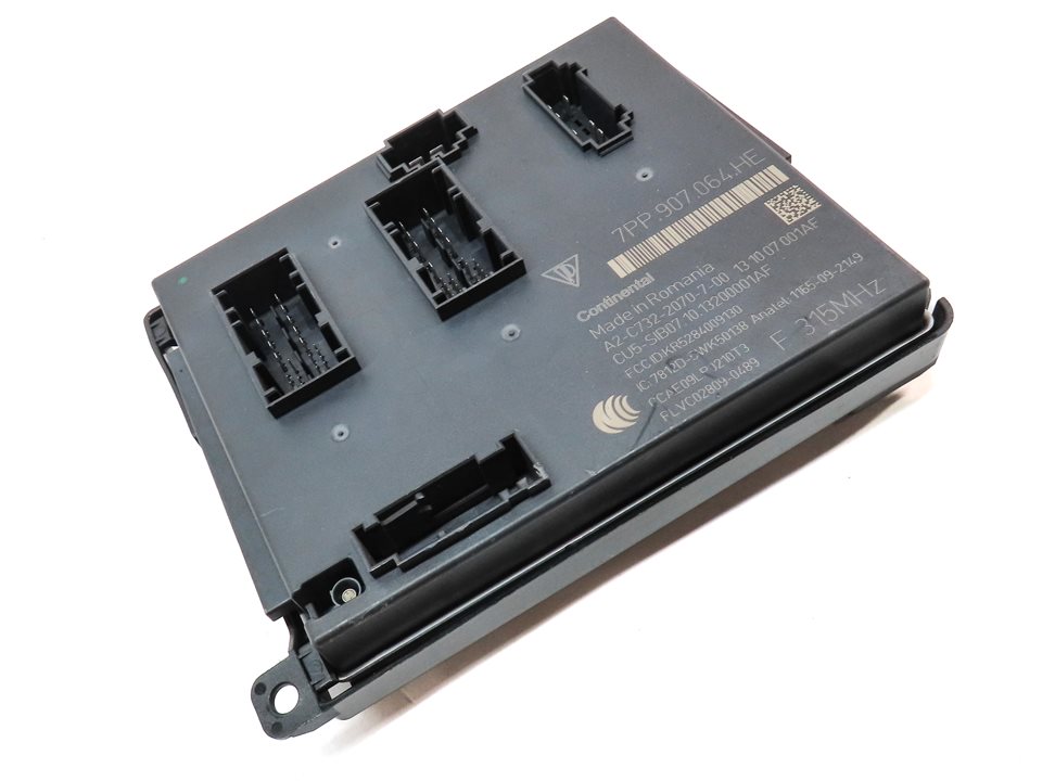 Thumbnail 3: 2013-2016 PORSCHE CAYENNE (958) LEFT FRONT BODY CONTROL MODULE BCM