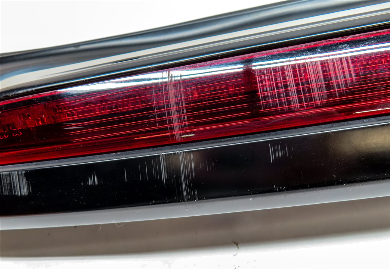 Thumbnail 7: 2011-2014 PORSCHE CAYENNE (958) REAR SPOILER WING TRIM BEZEL w/ 3rd BRAKE LIGHT