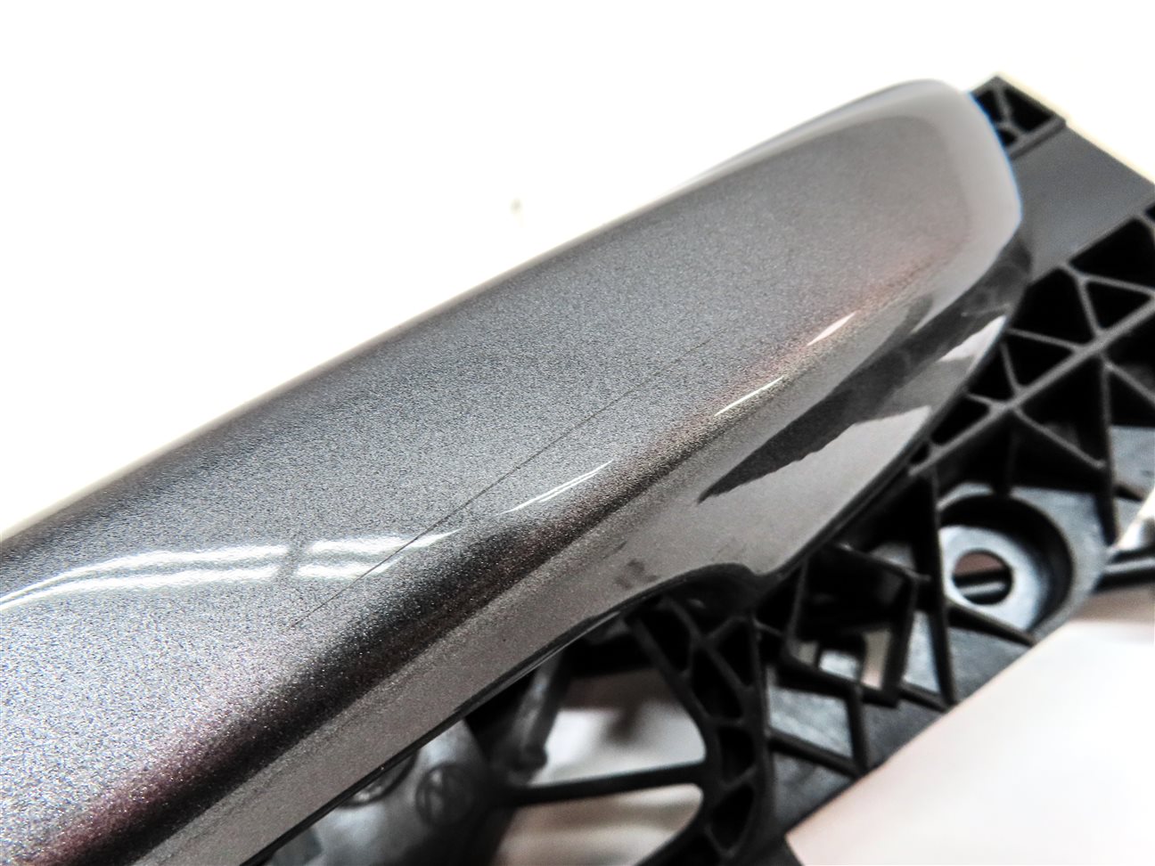 Thumbnail 6: 11-18 PORSCHE CAYENNE (958) REAR RIGHT PASSENGER DOOR HANDLE (Gray)