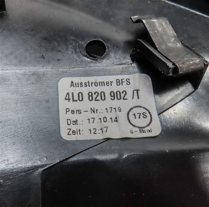 Thumbnail 6: 2015 AUDI Q7 (4L) FRONT RIGHT PASSENGER DASH HEAT AIR AC HVAC VENT (Black)