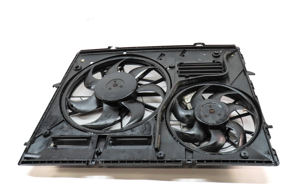 Thumbnail 2: 11-15 AUDI Q7 (4L) 3.0L ENGINE RADIATOR COOLING FAN (FOR MODELS w/ HITCH OPTION)