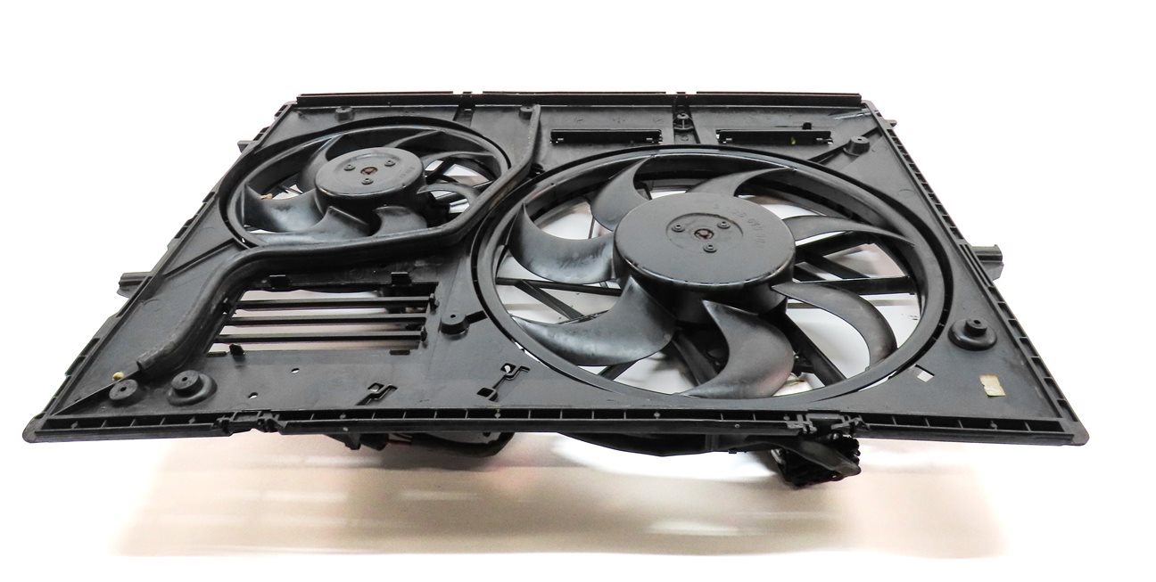Thumbnail 4: 11-15 AUDI Q7 (4L) 3.0L ENGINE RADIATOR COOLING FAN (FOR MODELS w/ HITCH OPTION)