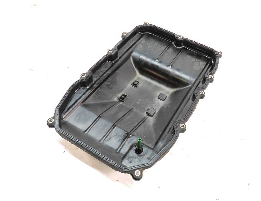 Thumbnail 1: 2011-2017 VW TOUAREG AUDI Q7 (4L) 3.0L 3.6L ENGINE AUTO TRANSMISSION OIL PAN