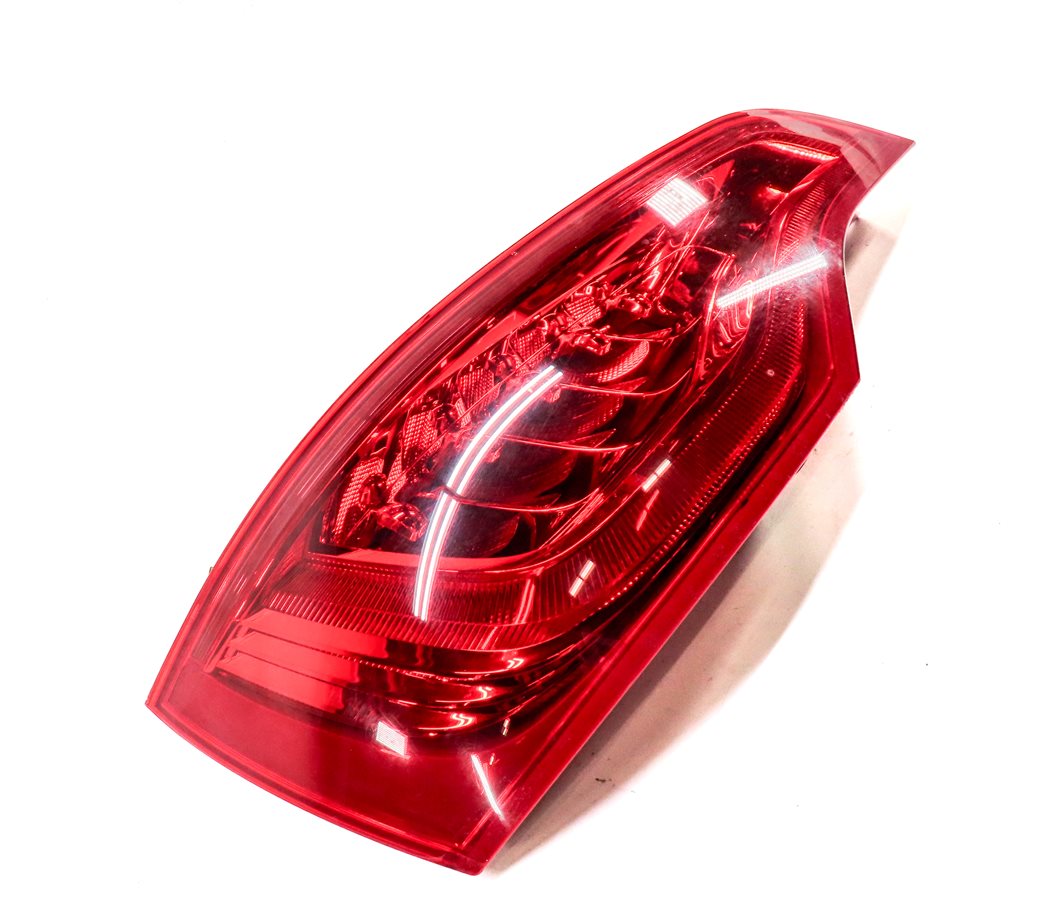 Thumbnail 4: 2010-2015 AUDI Q7 (4L) LEFT DRIVER REAR TAILLIGHT BRAKE LIGHT LAMP (LED)