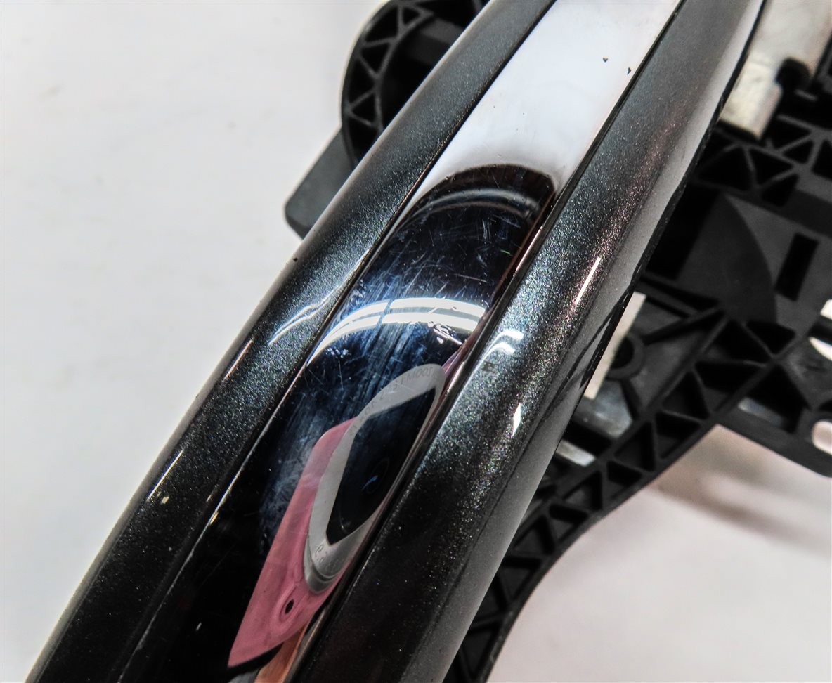 Thumbnail 6: 2007-2015 AUDI Q7 (4L) LEFT FRONT DRIVER EXTERIOR DOOR HANDLE (Gray)