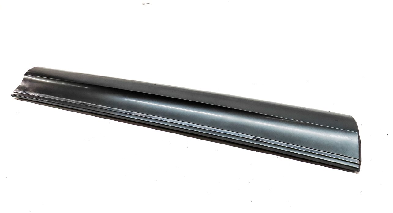 10-15 AUDI Q7 (4L) FRONT LEFT DRIVER LOWER EXTERIOR DOOR TRIM MOULDING (Gray)
