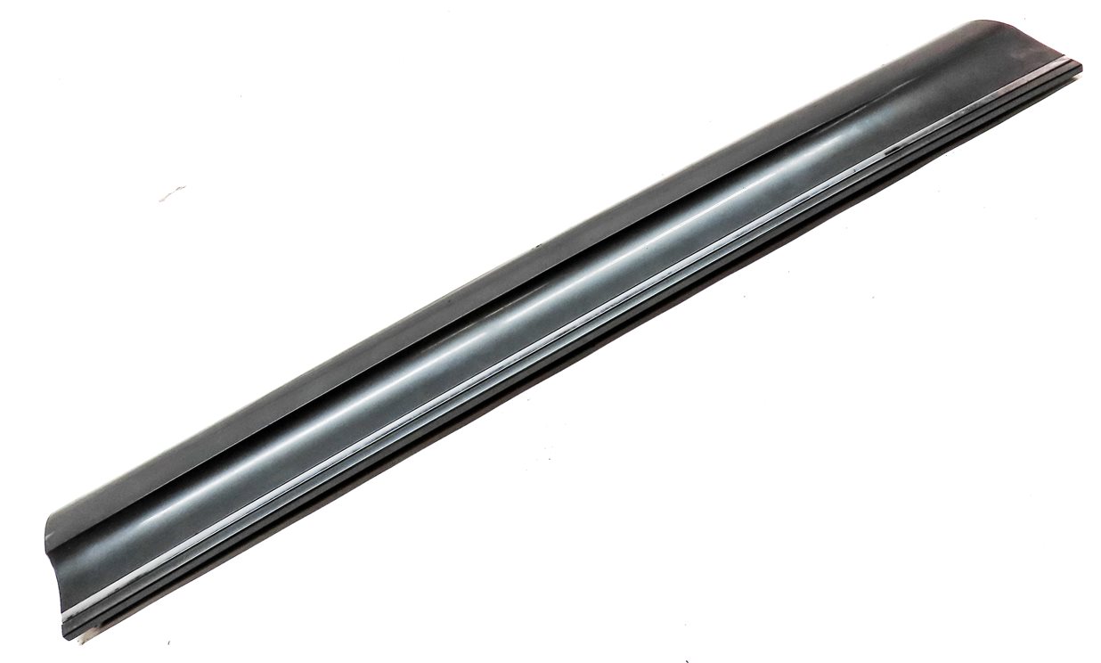 Thumbnail 3: 10-15 AUDI Q7 (4L) FRONT LEFT DRIVER LOWER EXTERIOR DOOR TRIM MOULDING (Gray)
