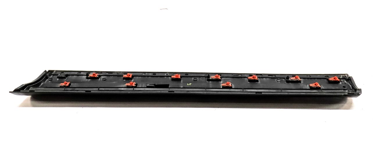 Thumbnail 6: 10-15 AUDI Q7 (4L) FRONT LEFT DRIVER LOWER EXTERIOR DOOR TRIM MOULDING (Gray)