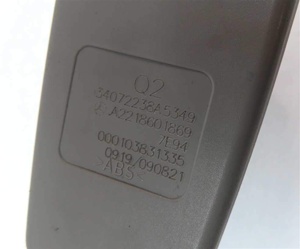 Thumbnail 6: 2008-2014 MERCEDES CL S CLASS (C216 W221) RIGHT FRONT SEATBELT RECEIVER (Gray)