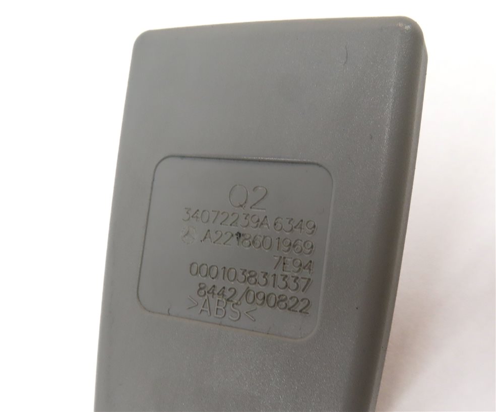 Thumbnail 6: 08-14 MERCEDES S CL CLASS W221 C216 LEFT FRONT DRIVER SEATBELT RECEIVER (Gray)