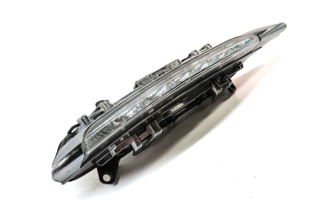 Thumbnail 3: 2010-2011 MERCEDES S-CLASS (W221) RIGHT PASSENGER DRL FOGLIGHT FOG LIGHT LAMP