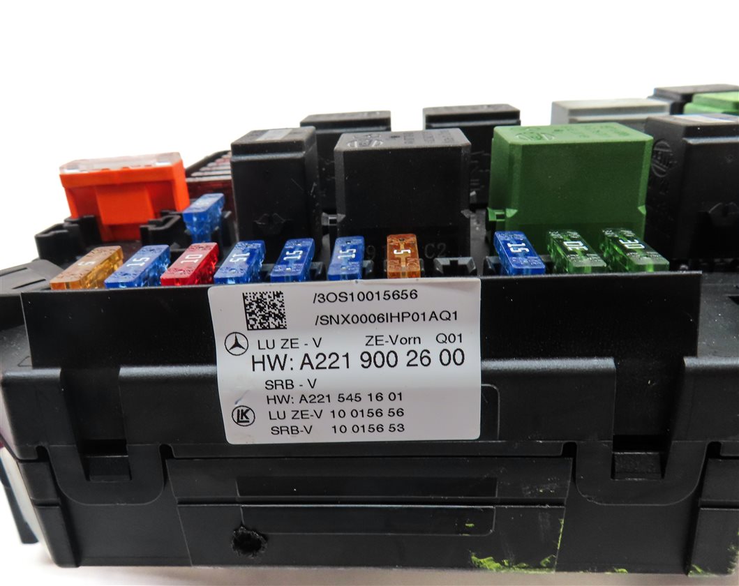 Thumbnail 4: 2010 MERCEDES S400 (W221) 3.5L HYBRID (M272) FRONT SAM FUSE JUNCTION RELAY BOX