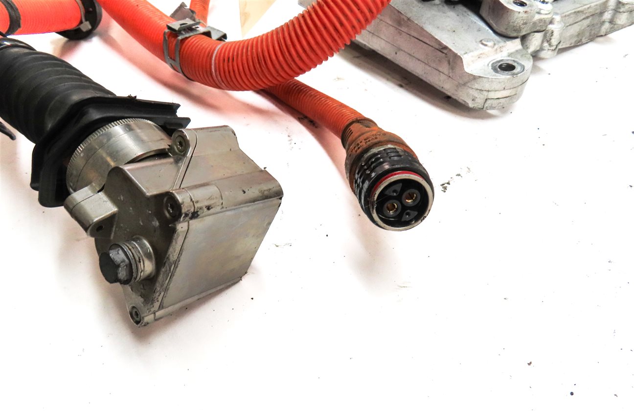 Thumbnail 10: 2010 MERCEDES S400 (W221) 3.5L HYBRID (M272) POWER ELECTRONIC INVERTER MODULE