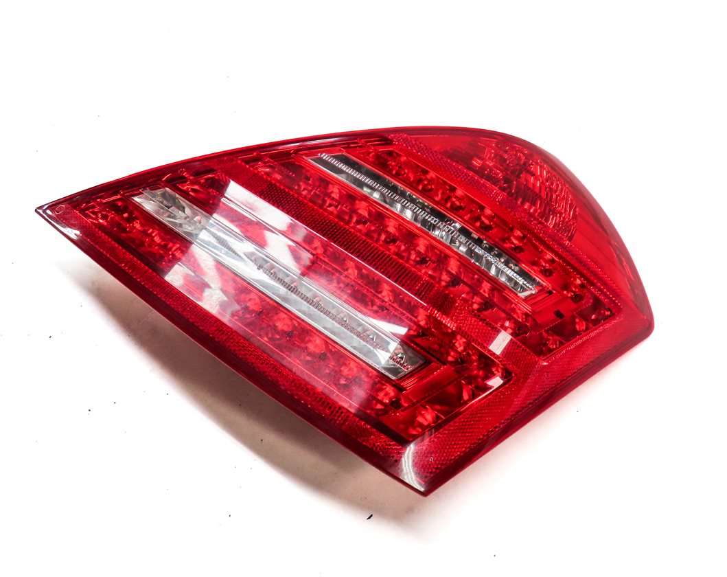 10-13 MERCEDES S-CLASS (W221) RIGHT PASSENGER REAR TAILLIGHT BRAKE LIGHT LAMP