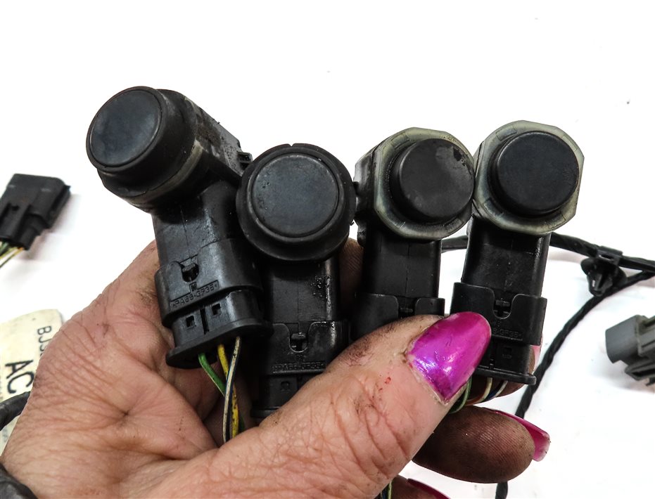 Thumbnail 5: 2013 RANGE ROVER EVOQUE (L538) REAR PDC PARK SENSOR SET-4 w/ HARNESS (Black)