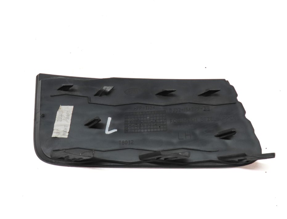 Thumbnail 4: 2013 RANGE ROVER EVOQUE (L538) FRONT LEFT DRIVER UPPER FOGLIGHT GRILLE TRIM
