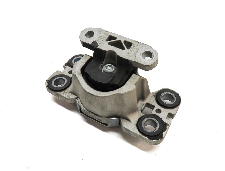 2013 RANGE ROVER EVOQUE (L538) 2.0L ENGINE REAR MOTOR MOUNT BRACKET