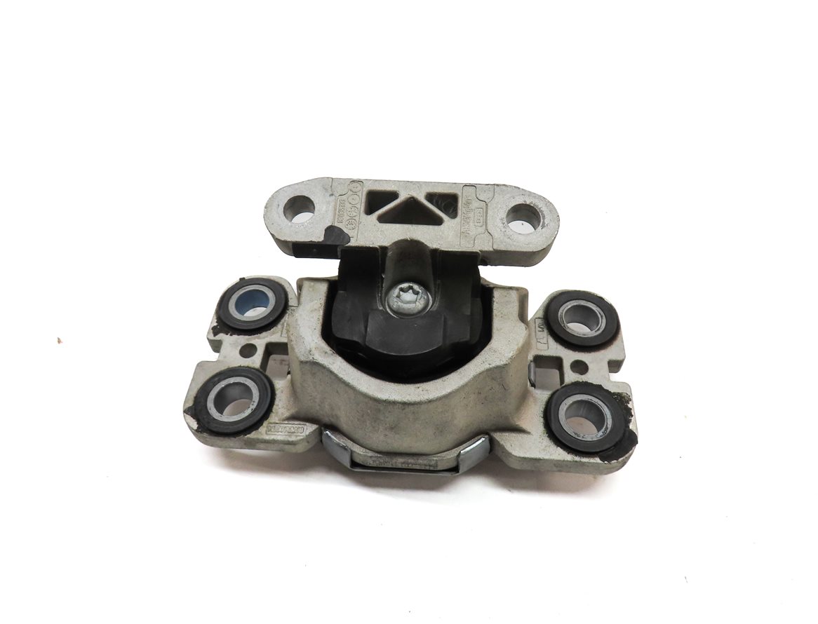 Thumbnail 2: 2013 RANGE ROVER EVOQUE (L538) 2.0L ENGINE REAR MOTOR MOUNT BRACKET
