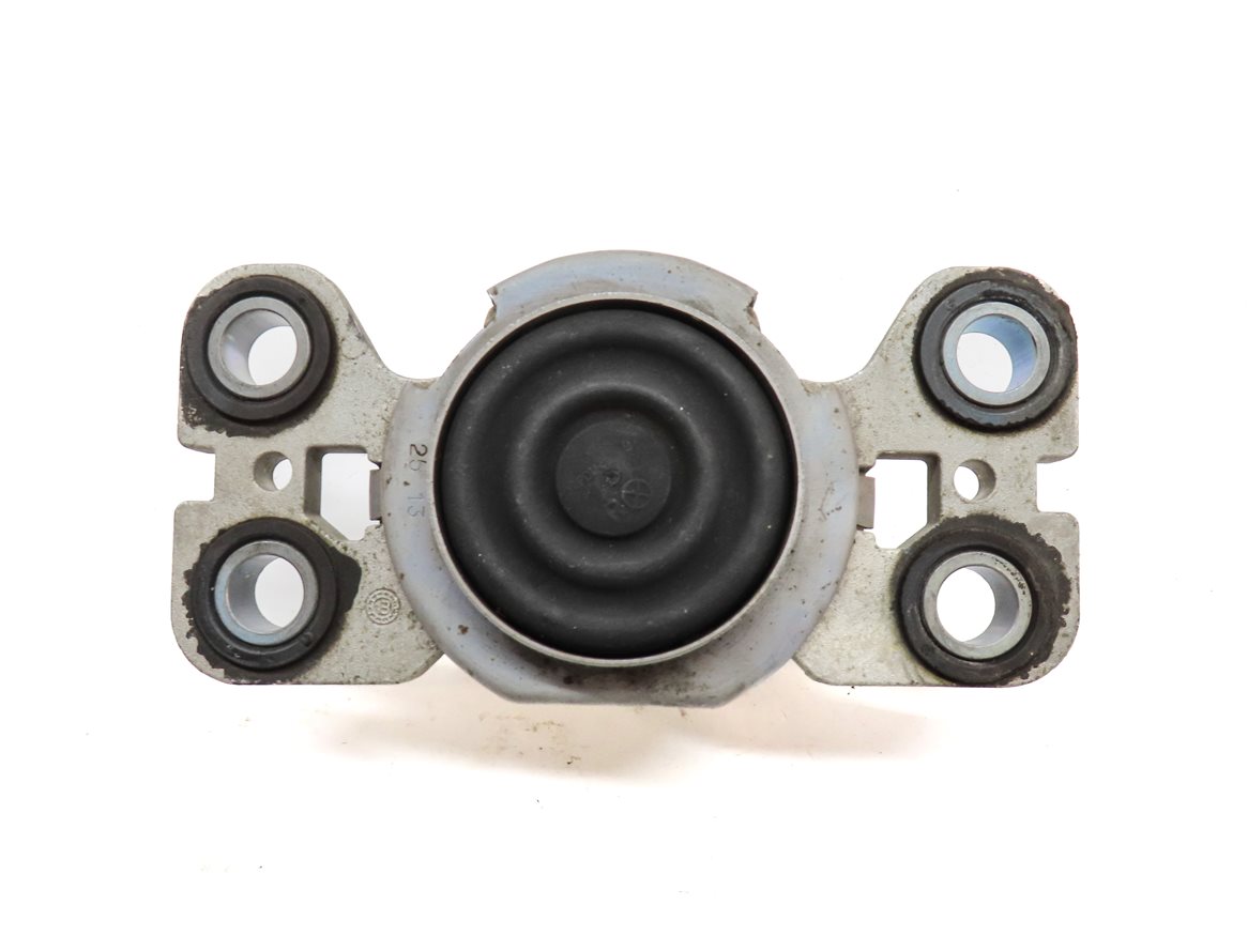 Thumbnail 5: 2013 RANGE ROVER EVOQUE (L538) 2.0L ENGINE REAR MOTOR MOUNT BRACKET