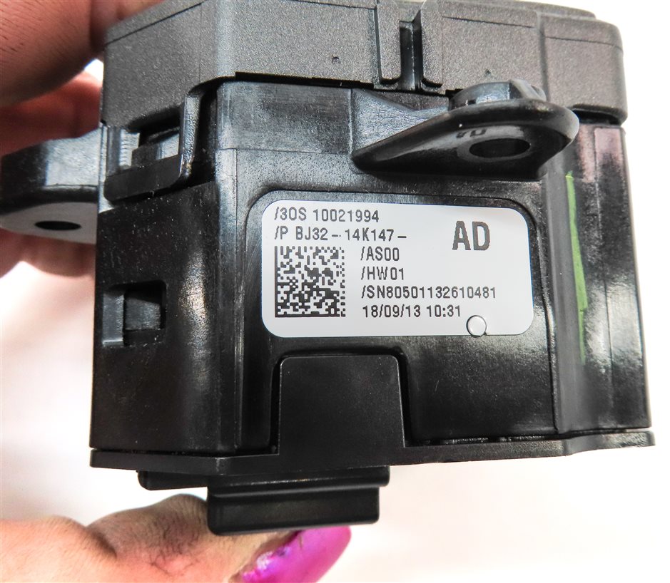 Thumbnail 6: 2013 RANGE ROVER EVOQUE (L538) HILL DESCENT TRACTION CONTROL SWITCH BUTTON