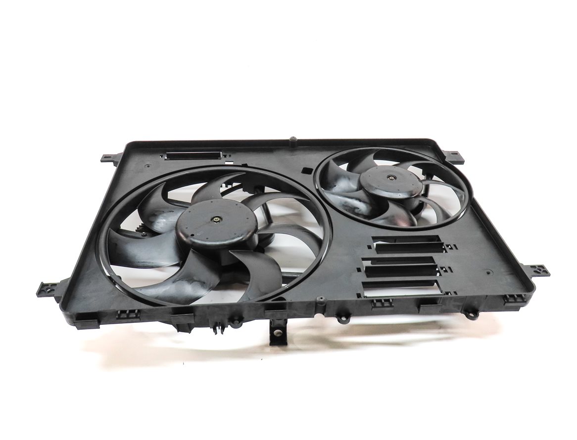 Thumbnail 4: 12-17 LR2 DISCOVERY SPORT RANGE ROVER EVOQUE L550 RADIATOR COOLING FAN & SHROUD