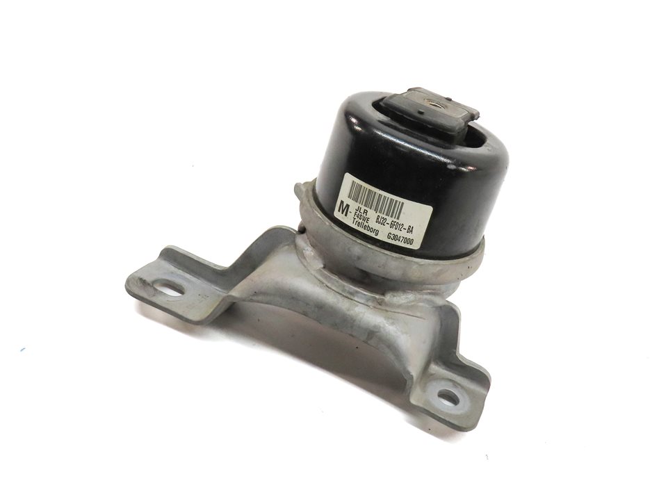 Thumbnail 1: 2014 RANGE ROVER EVOQUE (L538) 2.0L ENGINE MOTOR MOUNT BRACKET