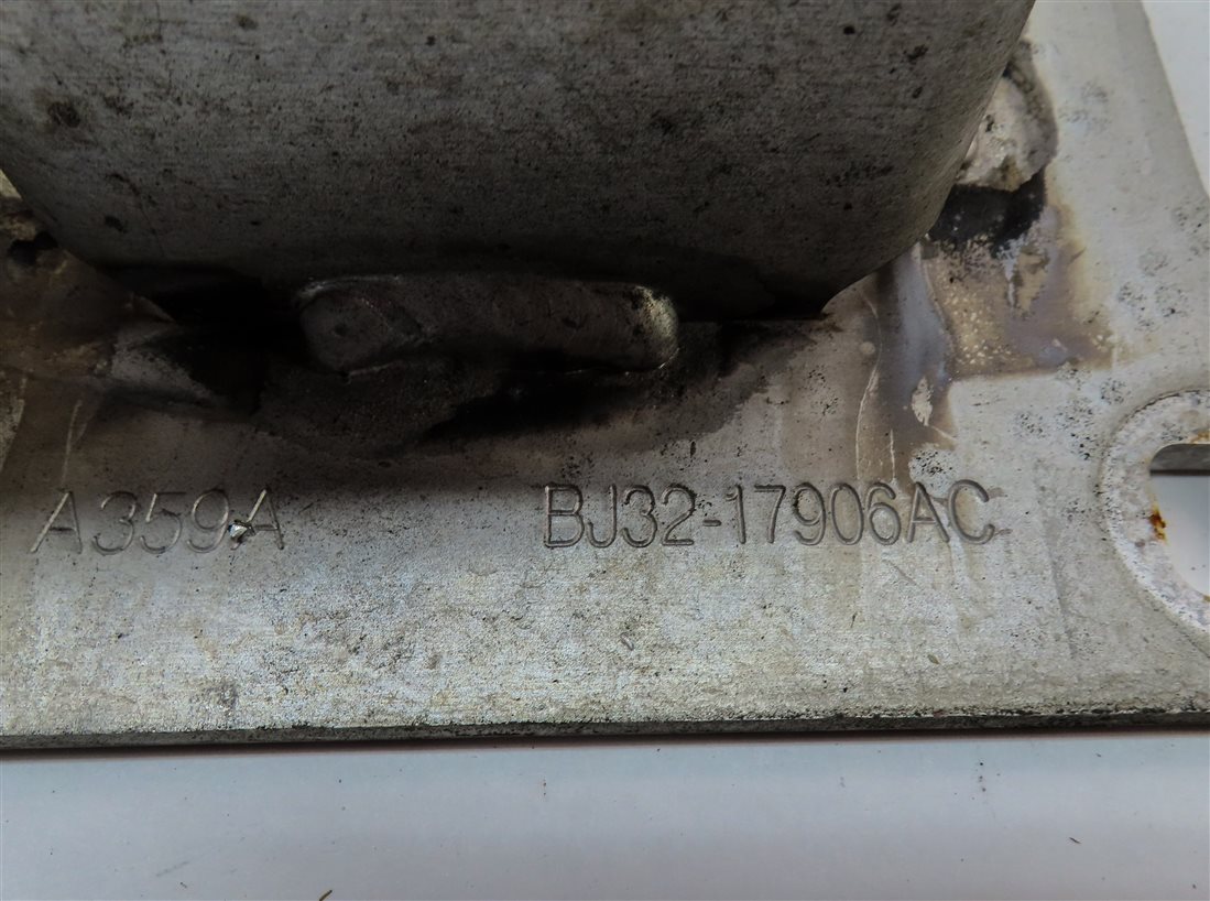 Thumbnail 7: 2012-2019 RANGE ROVER EVOQUE (L538) REAR BUMPER REINFORCEMENT BAR IMPACT BRACE