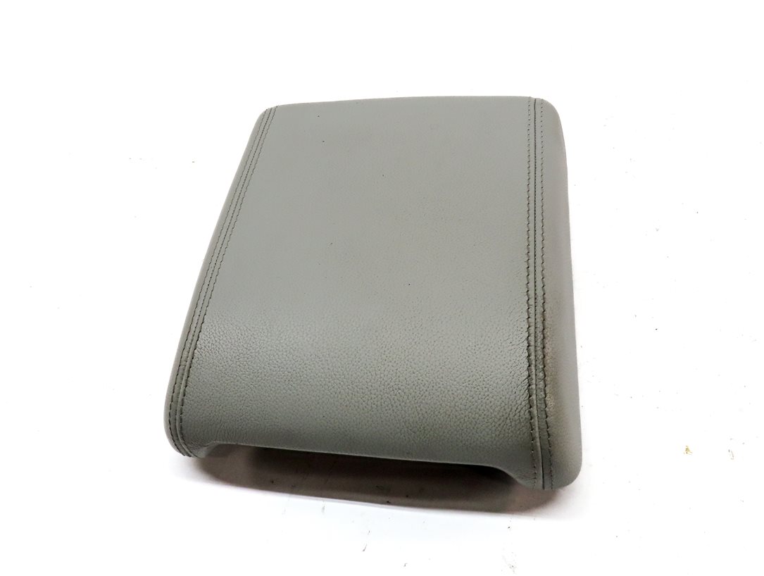 Thumbnail 2: 2014-2015 EVOQUE (L538) FRONT CENTER CONSOLE ARMREST COMPARTMENT LID (Cirrus)