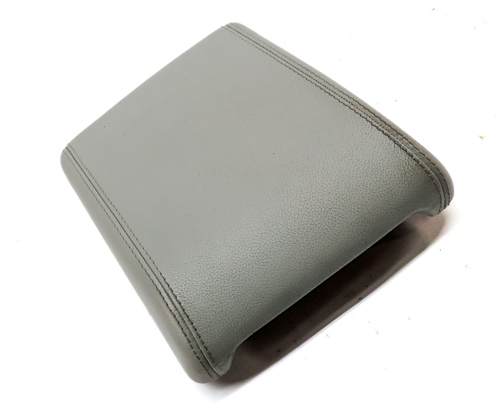 Thumbnail 3: 2014-2015 EVOQUE (L538) FRONT CENTER CONSOLE ARMREST COMPARTMENT LID (Cirrus)