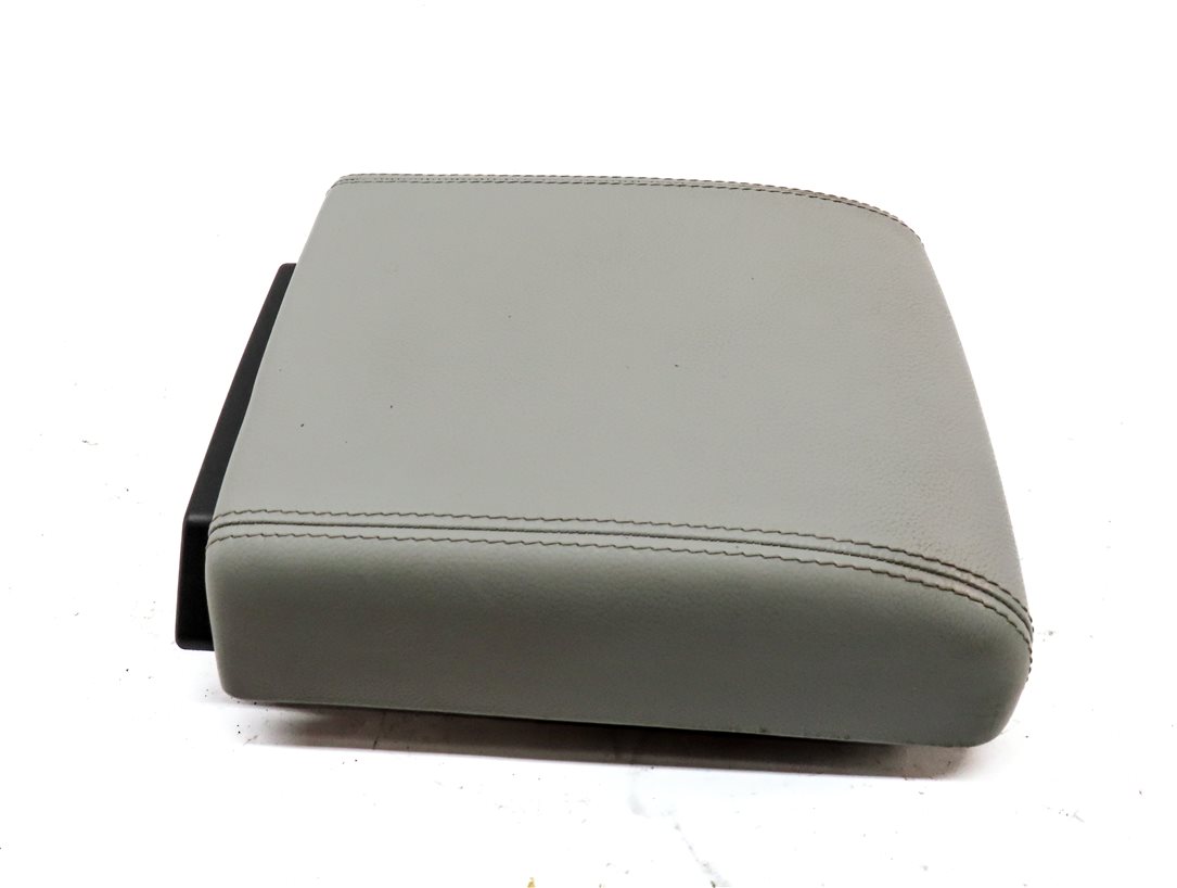 Thumbnail 4: 2014-2015 EVOQUE (L538) FRONT CENTER CONSOLE ARMREST COMPARTMENT LID (Cirrus)